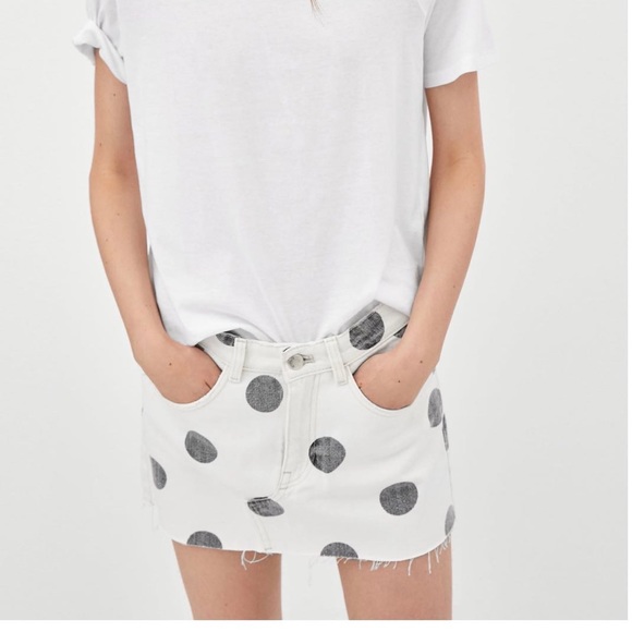 New ZARA denim mini skirt - Picture 3 of 7